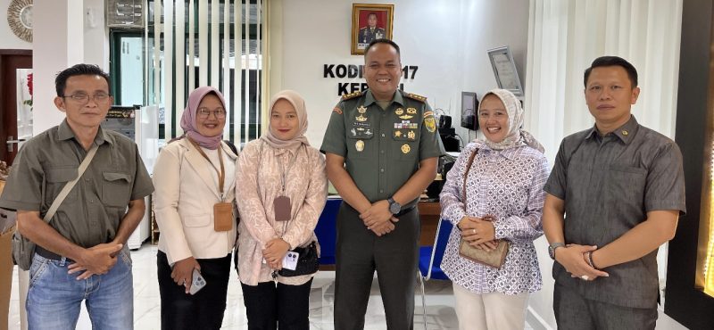 Foto bersama Awak Media dan Dandim 0417 Kerinci, Dokumentasi Foto (Dewi Wilonna)