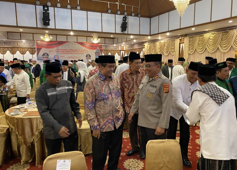 Dirbinmas Polda Jambi AKBP Henky Poerwanto saat menghadiri Halal Bihalal bersama Nahdatul Ulama di Rumah Dinas Gubernur, Rabu (30/4/2025).